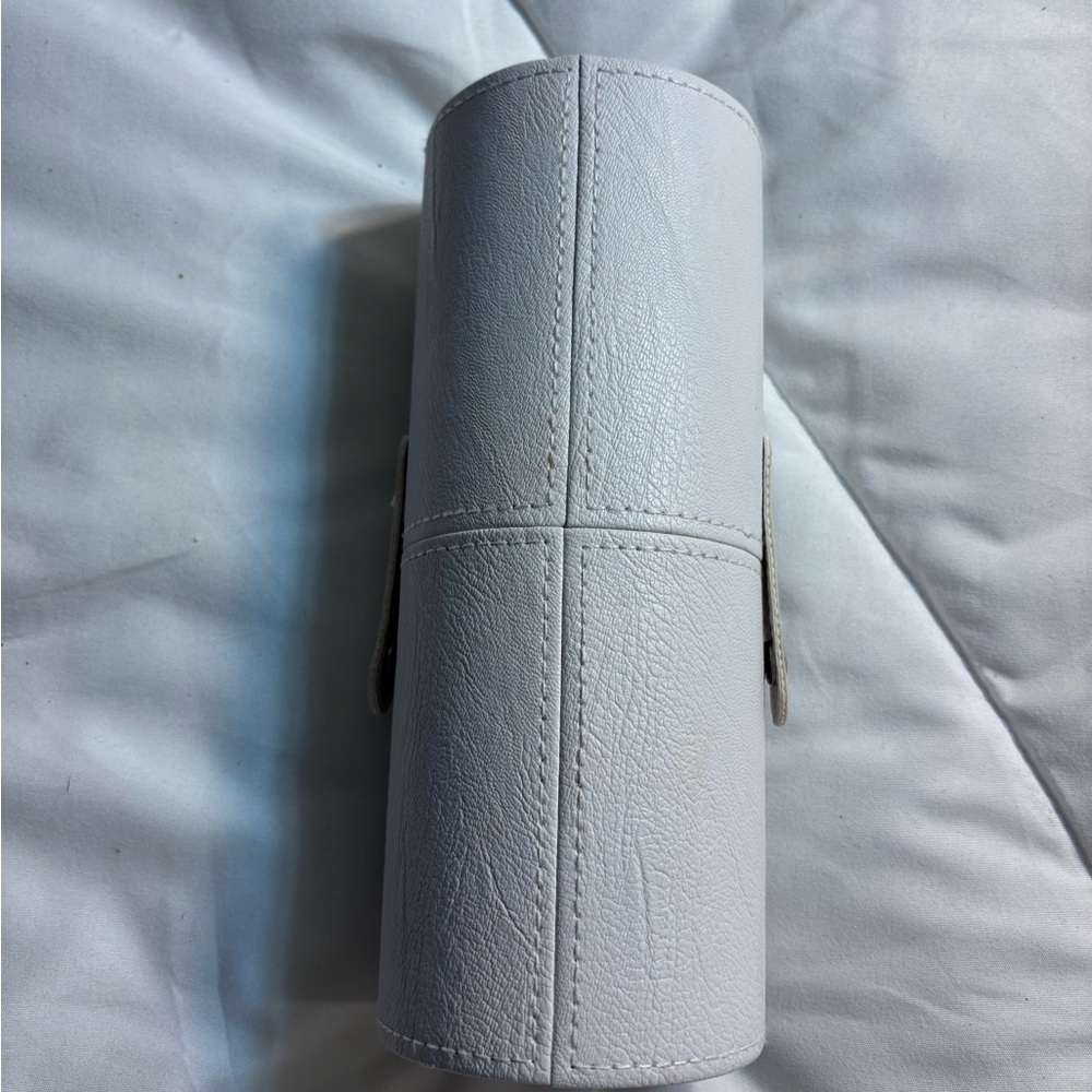 White Cylinder Case to hold makeup brushes set or pens etc! Woman’s accessories